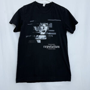 2018 Taylor Swift Reputation Stadium Tour Concert T-Shirt Size Small 2-sided